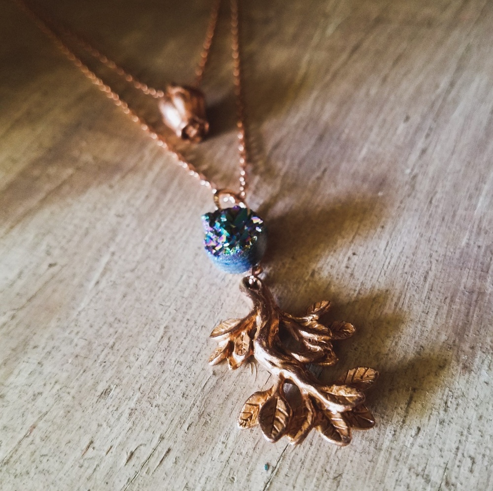 "Botanical Essence"-Copper-layered Nature Necklace